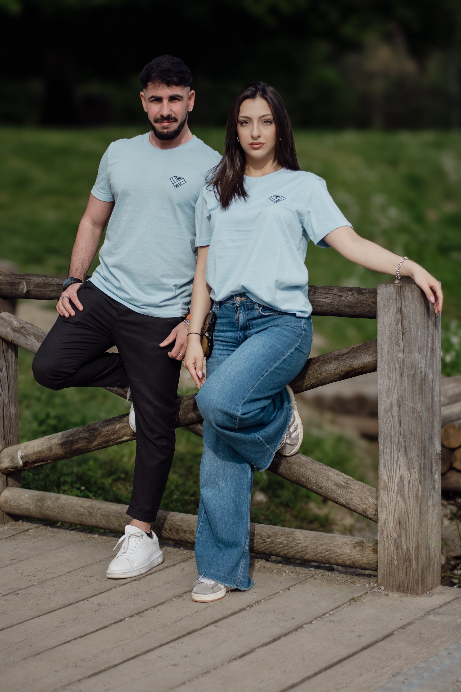t-shirt sky blue  unisex