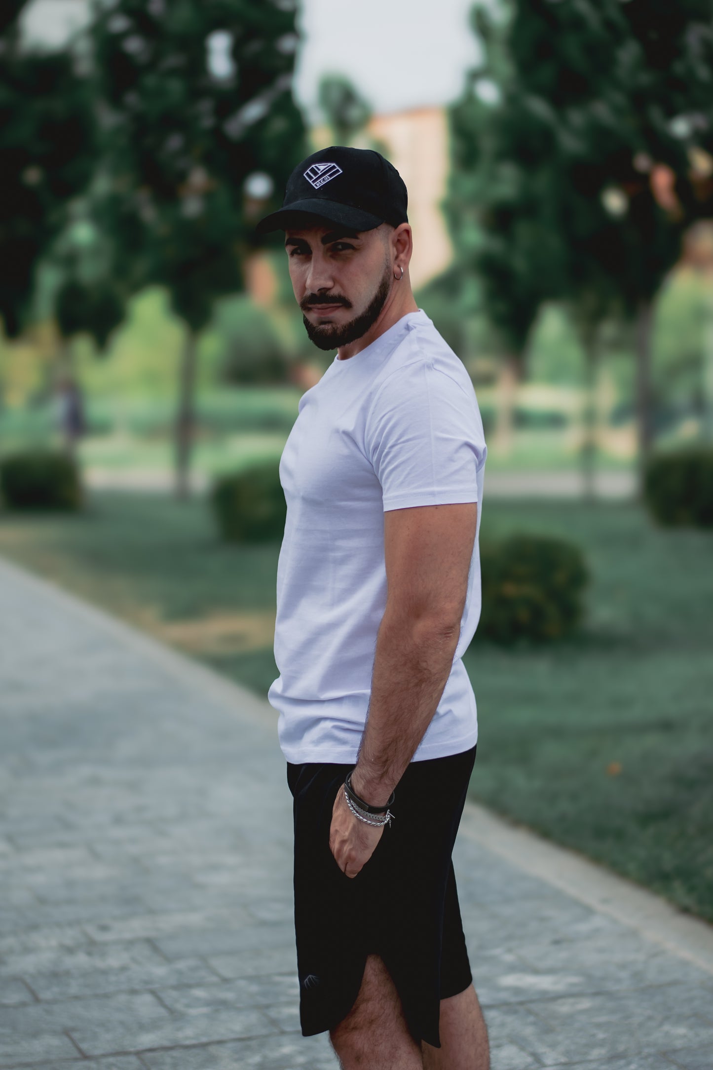 Cappello a strappo - Nero